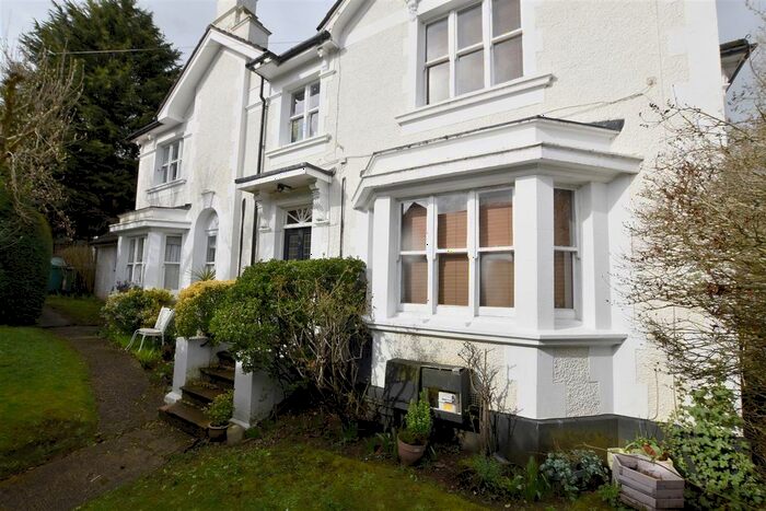 1 Bedroom Flat To Rent In , Ridgeway Road, Redhill, RH1