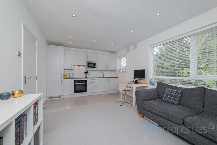 1 Bedroom Apartment To Rent In Sherriff Road, London, NW6