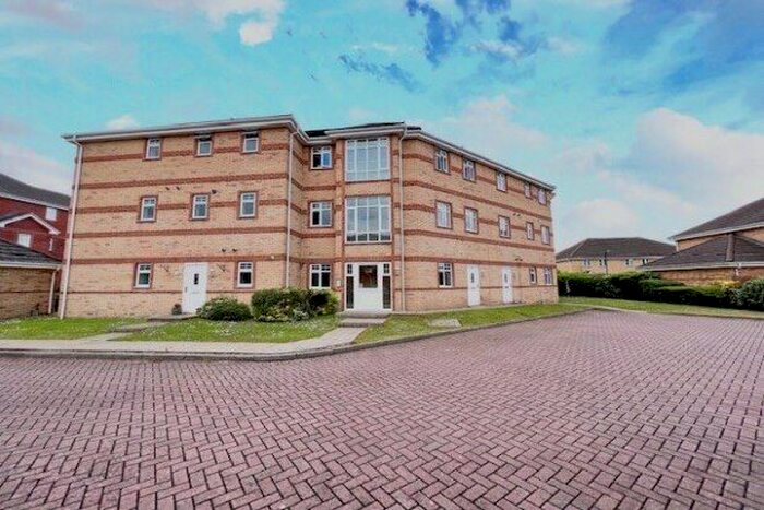 2 Bedroom Flat To Rent In Cable Street, Eastleigh, SO50