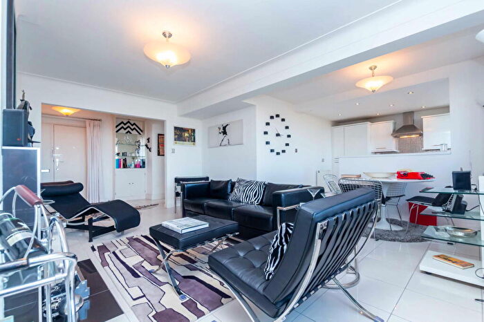 2 Bedroom Flat For Sale In Viceroy Court, Lord Street, Southport, PR8
