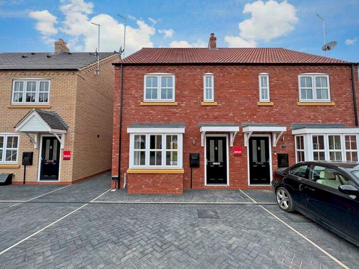 3 Bedroom Semi-Detached House To Rent In Ella Drive, Goole, DN14