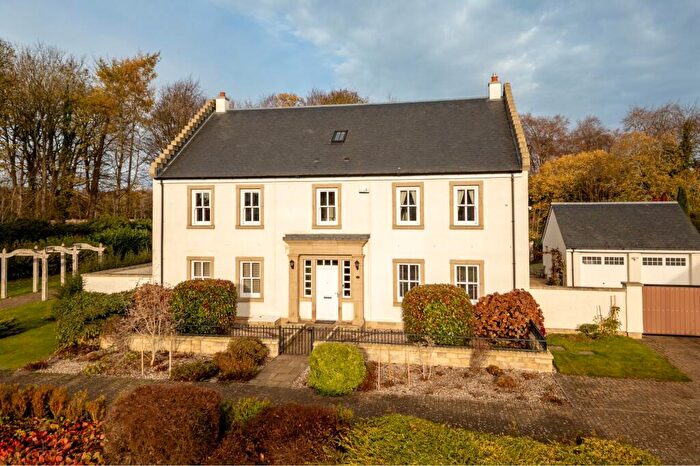 5 Bedroom Detached House For Sale In Robert Smith Place, Lugton, EH22