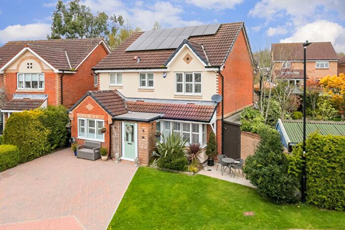 4 Bedroom Detached House To Rent In Stonecrop Drive, Harrogate, HG3