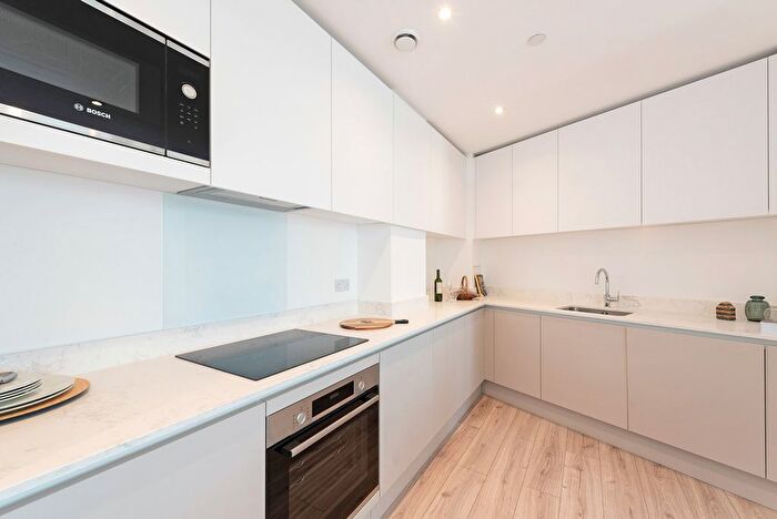 2 Bedroom Flat For Sale In Apt Kensal View, Kensal Green, NW10