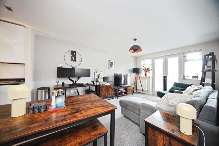 1 Bedroom Flat For Sale In Empress Road, Luton, LU3