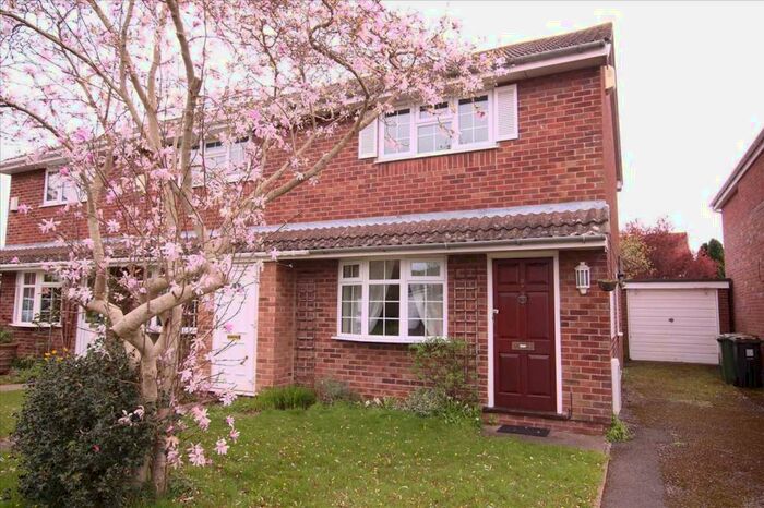2 Bedroom End Of Terrace House To Rent In Sydenham Way, Hanham, Bristol, BS15