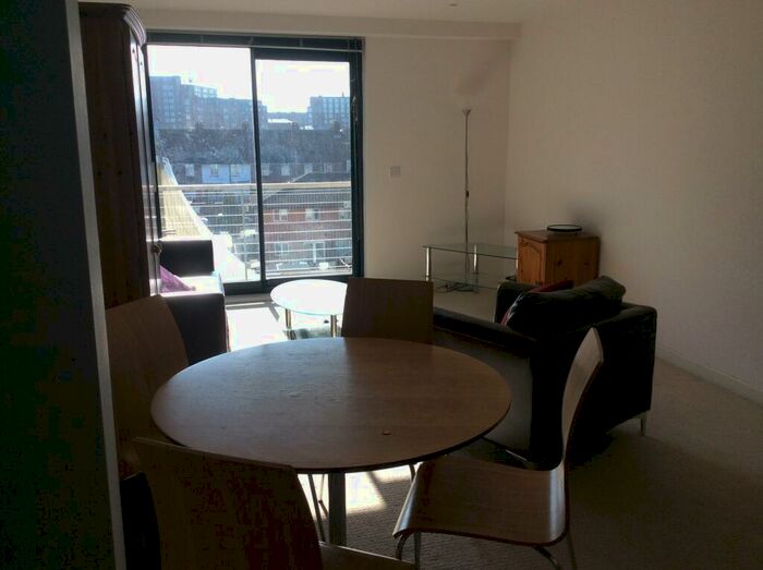 2 Bedroom Flat To Rent In Chandlers Wharf, Cornhill, L1