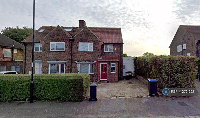 4 Bedroom Semi-Detached House To Rent In Coleridge Road, Croydon, CR0