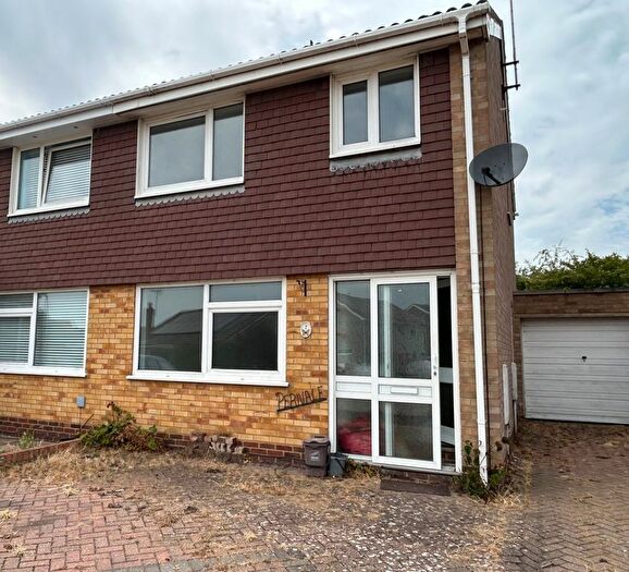 3 Bedroom End Of Terrace House To Rent In Kentmere Avenue, Ramsgate, Kent, CT11