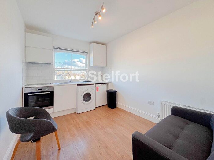 1 Bedroom Flat To Rent In Hornsey Road, London, N19