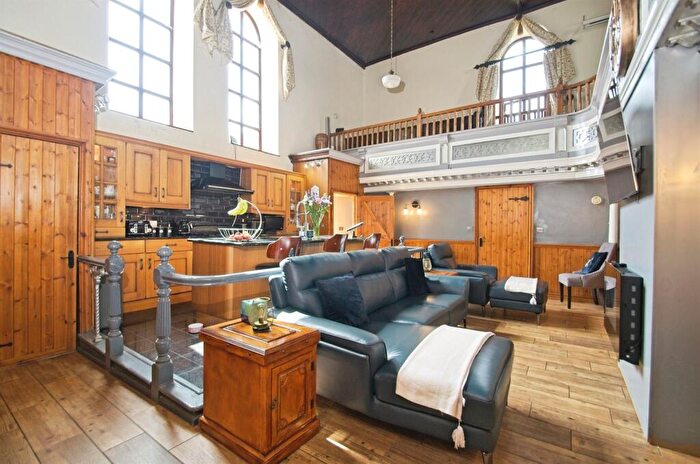 3 Bedroom Character Property For Sale In Hillgrove, Bryn, Port Talbot, SA13