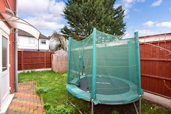 3 Bedroom Semi-Detached House To Rent In Shirley Close, Dartford, DA1