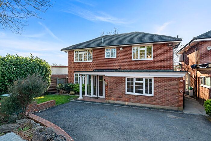 4 Bedroom Detached House For Sale In Drumaline Ridge, Worcester Park, KT4