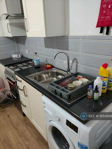 Studio To Rent In Moseley Road, Birmingham, B12