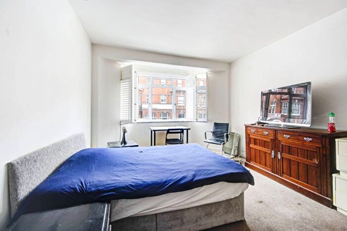 Studio To Rent In Flat, Barton Court, Barons Court Road, London, W14