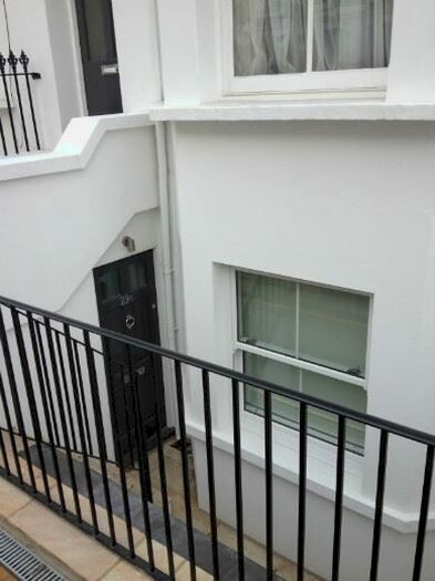 1 Bedroom Flat To Rent In Fernlea Road, London, SW12