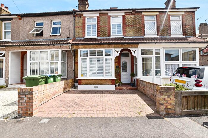 4 Bedroom Terraced House For Sale In Lion Road, Bexleyheath, Kent, DA6