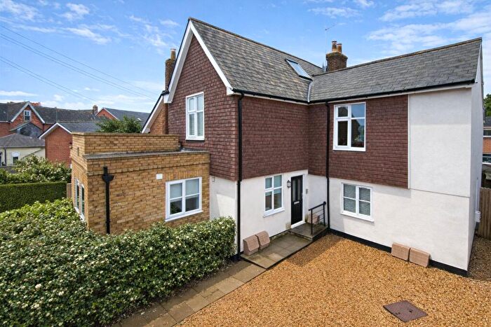 1 Bedroom Apartment For Sale In Fern Road, Godalming, Surrey, GU7