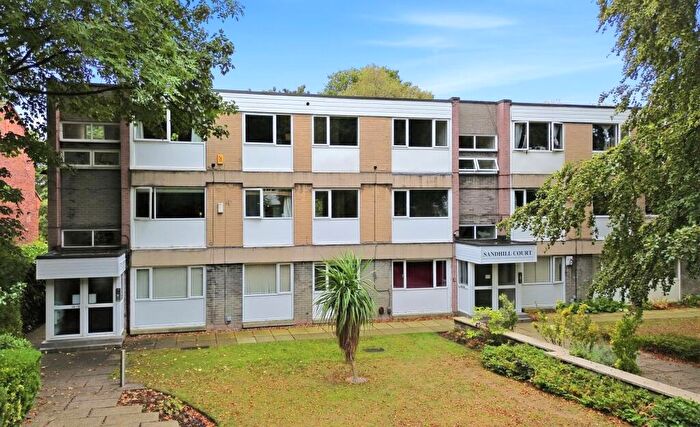 2 Bedroom Flat For Sale In Sandhill Court, Sandhill Lane, Leeds, LS17
