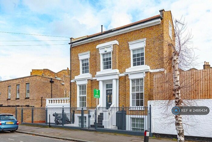 4 Bedroom Detached House To Rent In Stamford Road, London, N1