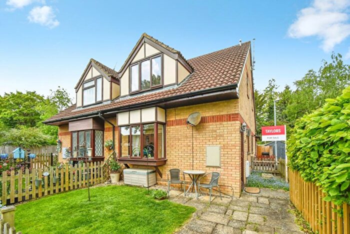 1 Bedroom End Of Terrace House For Sale In Lisle Close, Swindon, Wiltshire, SN5