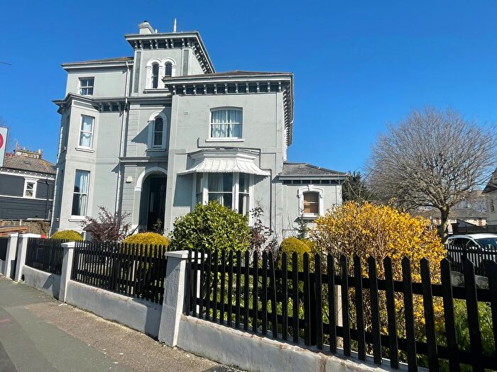 1 Bedroom Flat To Rent In Bolton Road, Eastbourne, BN21