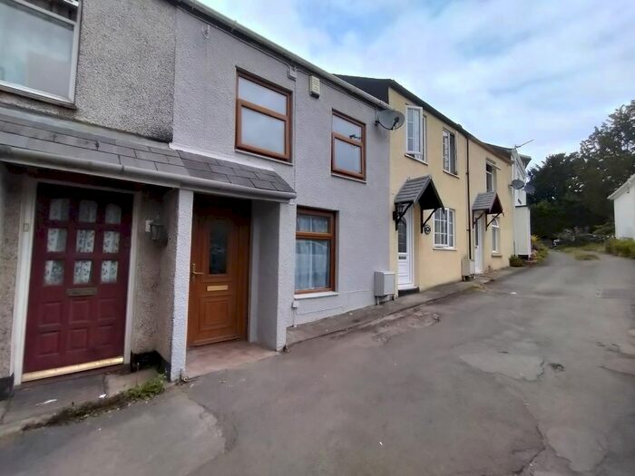 3 Bedroom Terraced House To Rent In Yew Tree Terrace, Cwmbran, NP44