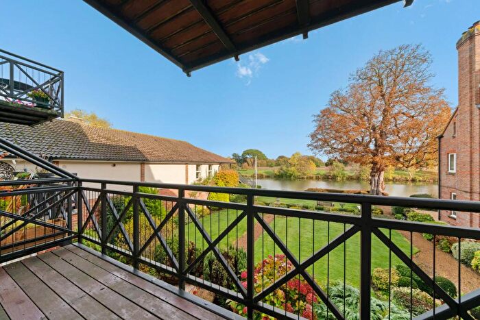 2 Bedroom Apartment To Rent In Queens Road, Albany Reach Queens Road, KT7