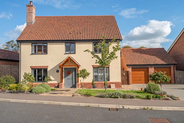 4 Bedroom Detached House For Sale In St. Johns Way, Norwich, NR12