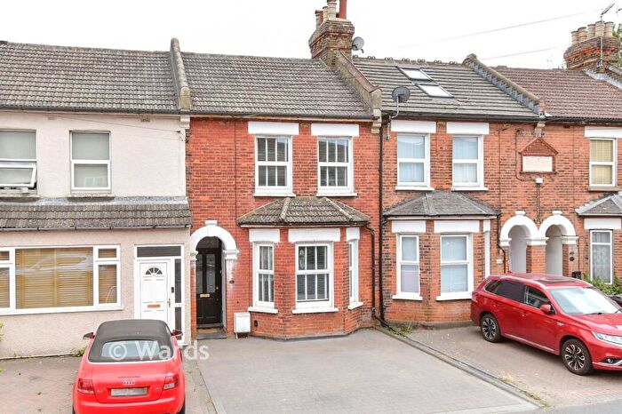 3 Bedroom Terraced House For Sale In Main Road, Sutton At Hone, Kent, DA4