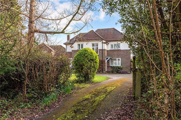 5 Bedroom Detached House For Sale In Bell Hill Ridge, Petersfield, Hampshire, GU32