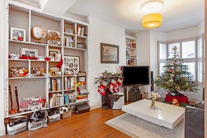 4 Bedroom Property To Rent In South Western Road, Twickenham, TW1