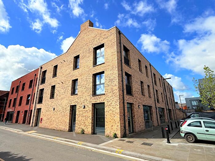 1 Bedroom Flat To Rent In Coal Orchard, Taunton, TA1