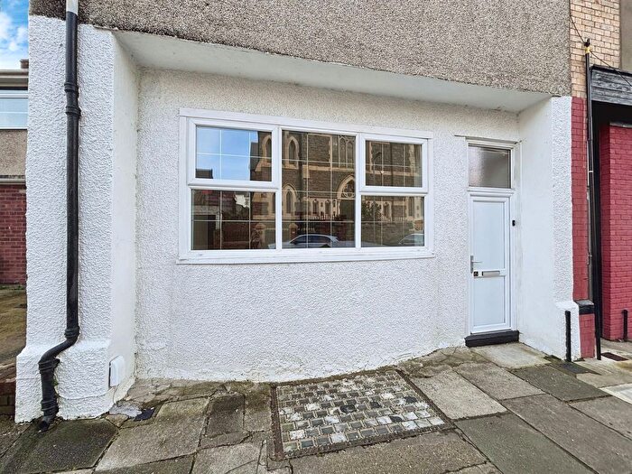 1 Bedroom Flat For Sale In St. Pauls Avenue, Barry, CF62