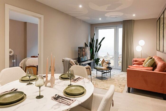 2 Bedroom Apartment To Rent In Melvin Walk, Fountainbridge, Edinburgh, EH3