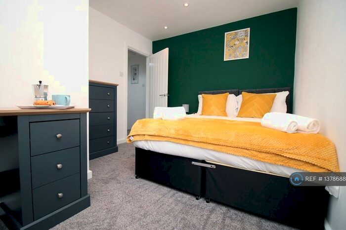 3 Bedroom Semi-Detached House To Rent In Twyn Carmel, Merthyr Tydfil, CF48