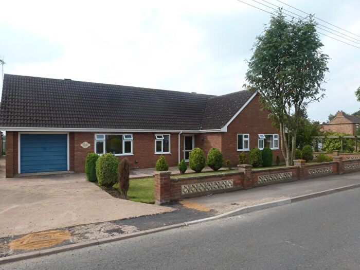 3 Bedroom Bungalow To Rent In High Road, Gorefield, Wisbech, PE13