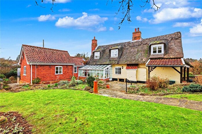 4 Bedroom Detached House For Sale In Gromford Lane, Snape, Saxmundham, Suffolk, IP17