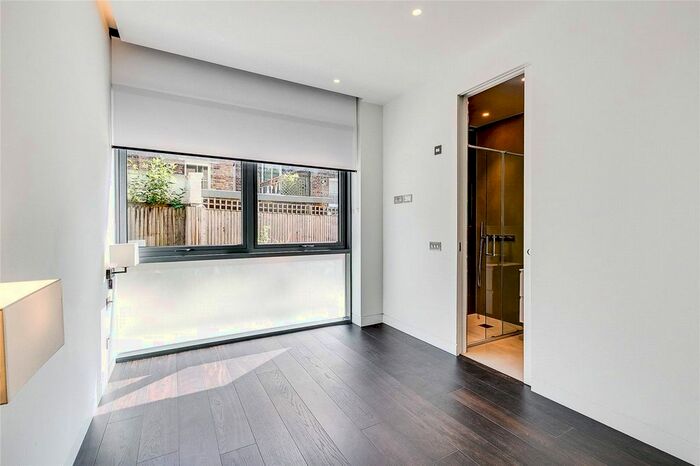 4 Bedroom Flat To Rent In Kingsford Street, Lower Belsize Park, NW5