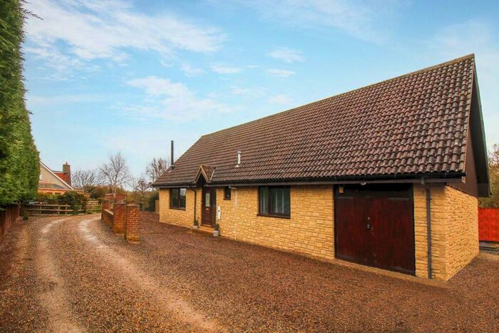 4 Bedroom Detached Bungalow For Sale In Kareith Drive, Newton-By-The-Sea, Alnwick, NE66