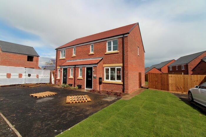 3 Bedroom Semi-Detached House To Rent In Wilton Avenue, Hampton Gardens, Peterborough, PE7