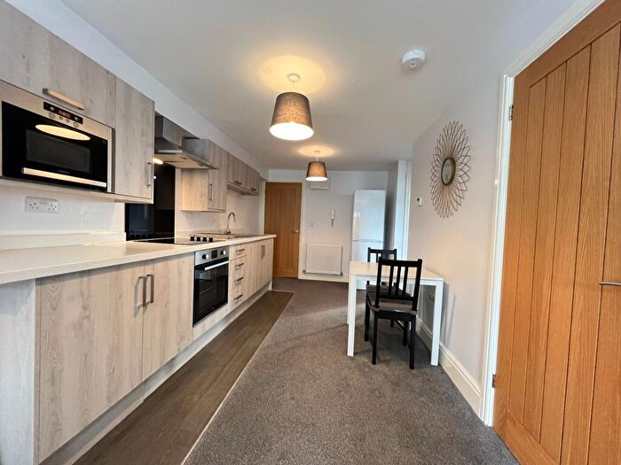 2 Bedroom Apartment To Rent In Flat, Millicent Road, West Bridgford, Nottingham, NG2