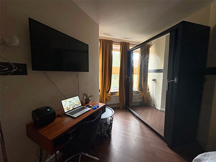 2 Bedroom Flat To Rent In Mccall House, Tufnell Park Road, Tufnell Park, London, N7