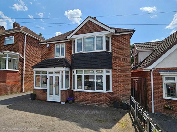 3 Bedroom Detached House For Sale In Castle Lane, Solihull, B92