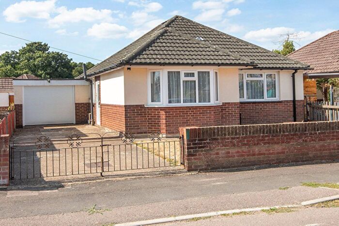 2 Bedroom Detached Bungalow For Sale In Milverton Road, Eling, SO40