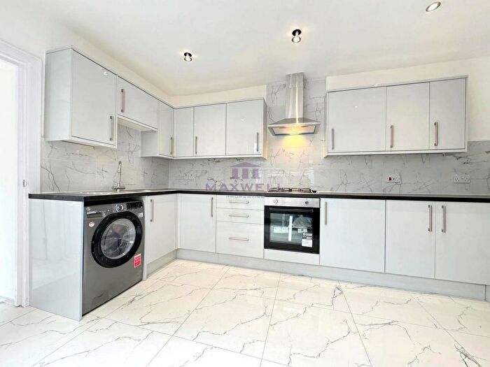 4 Bedroom Terraced House To Rent In Caistor Park Road, London, E15