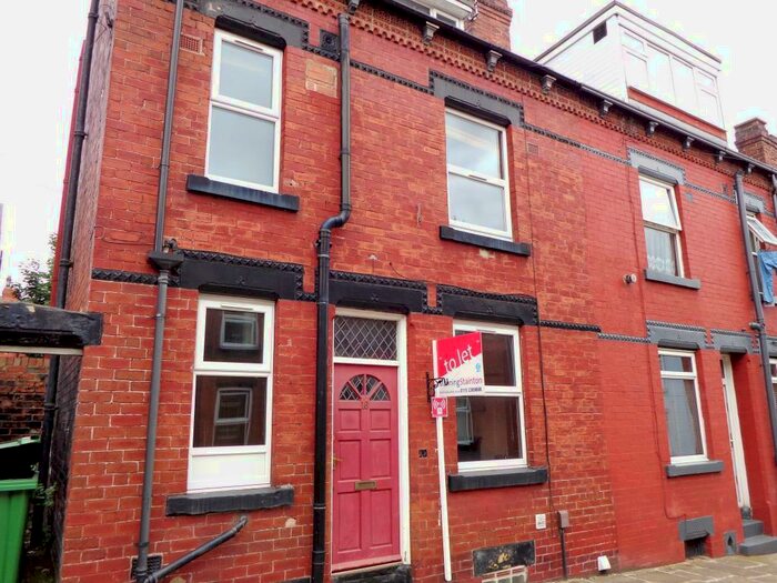 2 Bedroom Terraced House To Rent In Vicarage Street, Kirkstall, Leeds, LS5