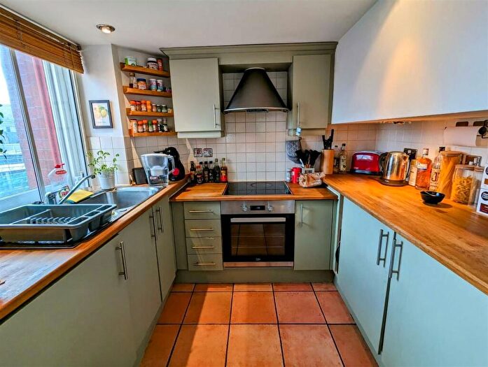 1 Bedroom Flat For Sale In Princess Street, Manchester, M1