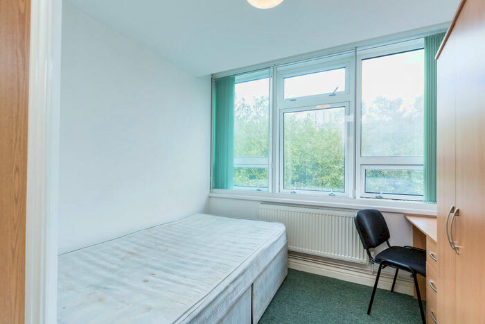 1 Bedroom Apartment To Rent In Guildhall Walk, Portsmouth, PO1