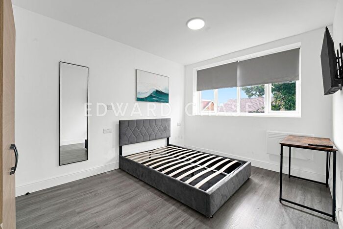 Property To Rent In , IG1